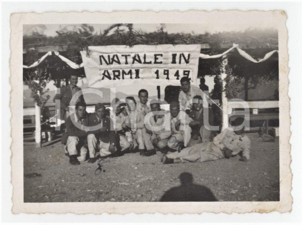 Fotografia d epoca originale 1943 WW2 ZONA DI GUERRA Natale in Armi 1942  Gruppo di soldati Foto 9x6 cm 1