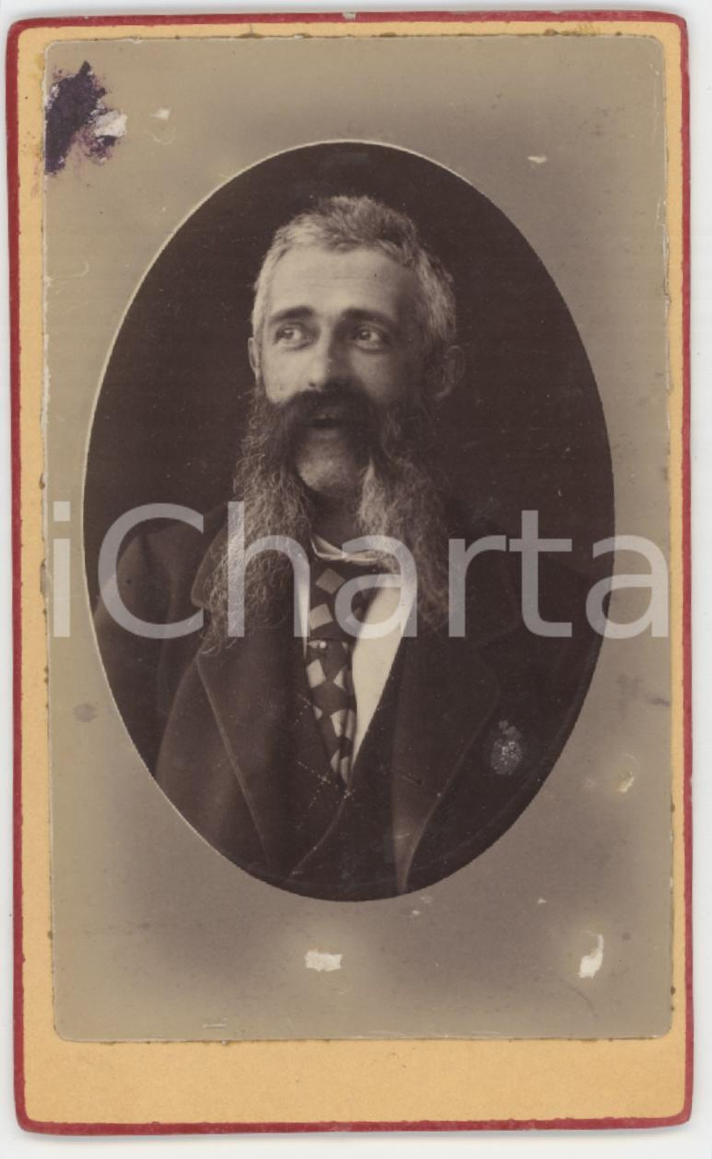 1870 ca VOGHERA Ritratto del compositore Annibale MAZZERI  *Foto CICALA RARA Fotografia d'epoca, montata su cartoncino rigido.FOTOGRAFO: Davide Cicala POOR/danneggiato abrasioni; macchia all'angolo superiore sinistro Formato: 6x10 cm originale e autentica 1