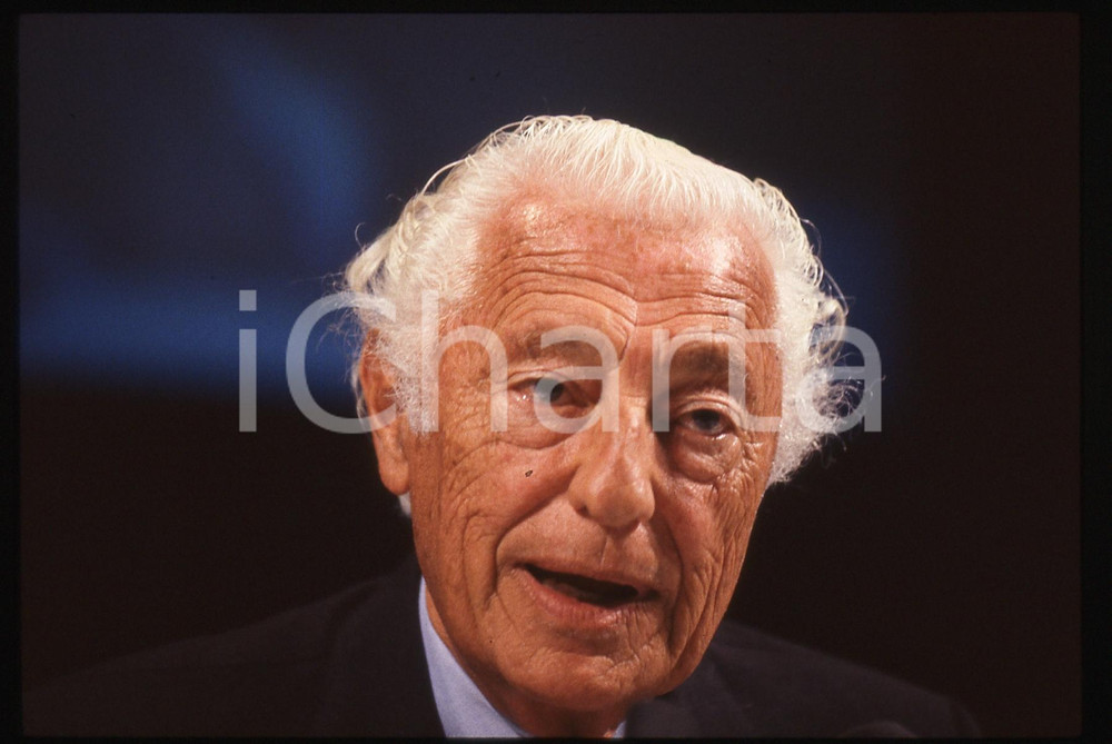 35mm vintage slide* 1995 ca Ritratto di Gianni AGNELLI durante congresso (12)