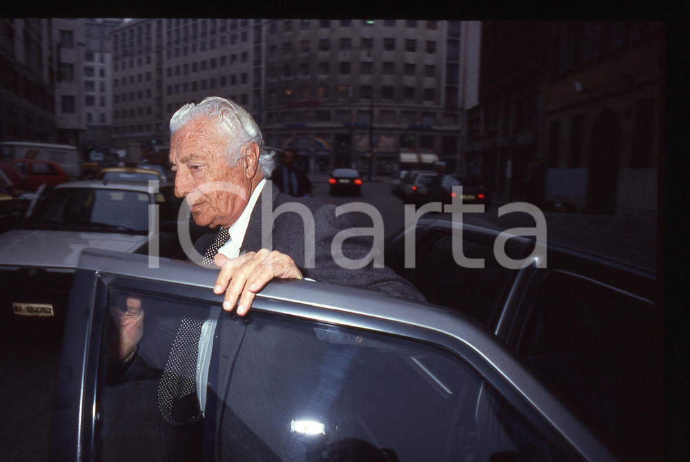 35mm vintage slide* 1995ca MILANO - ASSOLOMBARDA Gianni AGNELLI in Via Pantano