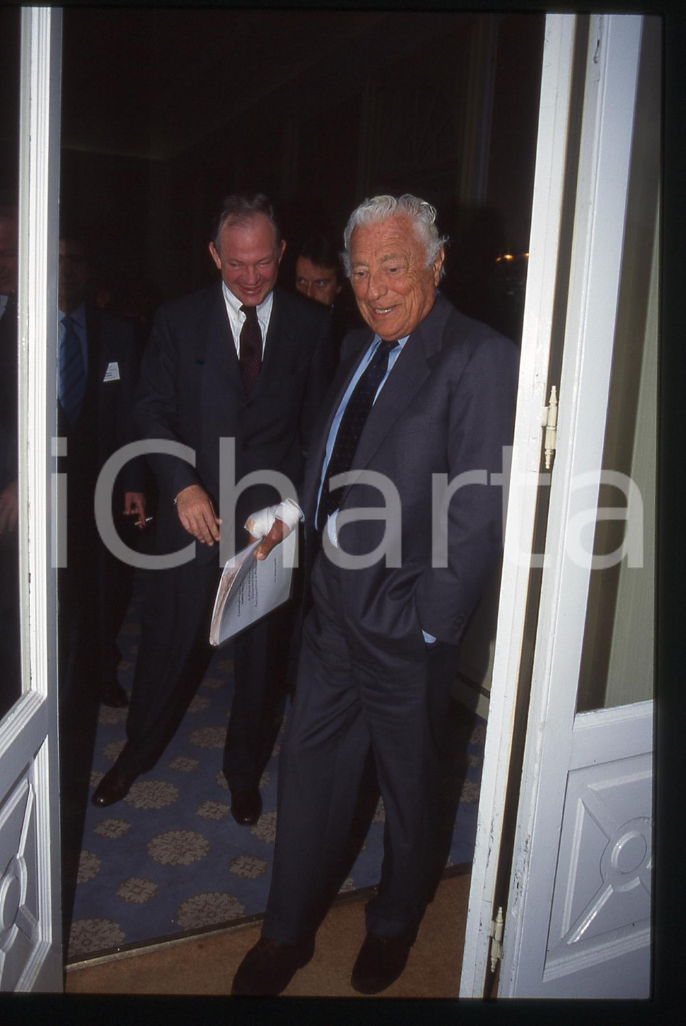 35mm vintage slide* 1995ca Gianni AGNELLI paparazzato ****