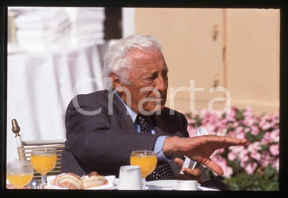 35mm vintage slide* 1995ca CERNOBBIO Gianni AGNELLI colazione a VILLA D'ESTE (2)