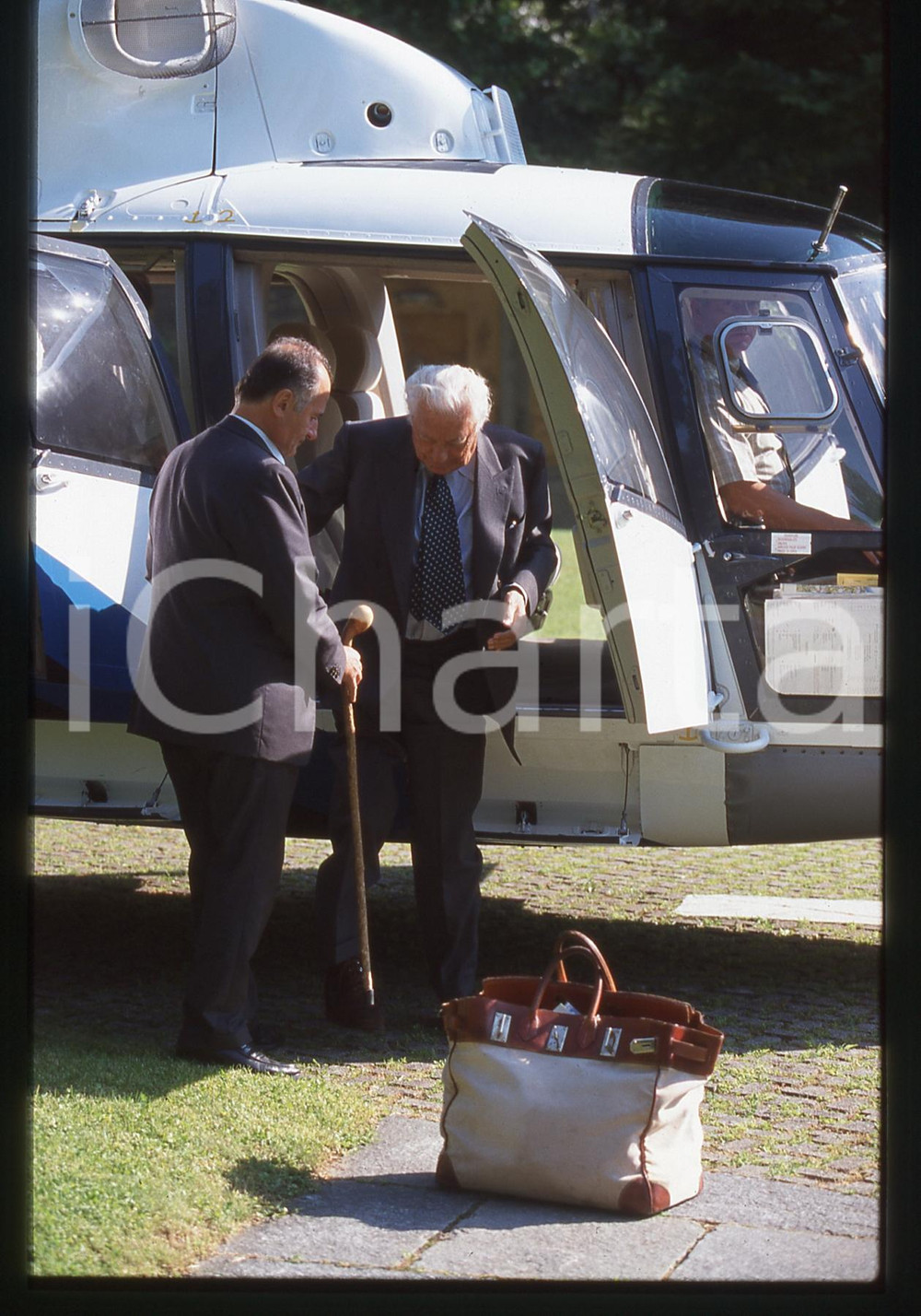 35mm vintage slide* 1995ca CERNOBBIO VILLA D'ESTE Arrivo di Gianni AGNELLI  (1)