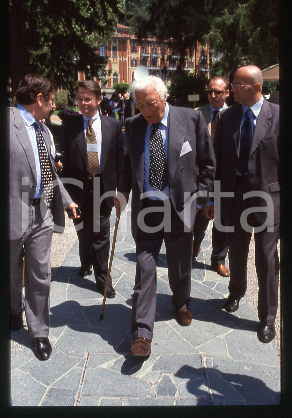 35mm vintage slide* 1995ca CERNOBBIO VILLA D'ESTE Gianni AGNELLI e collaboratori