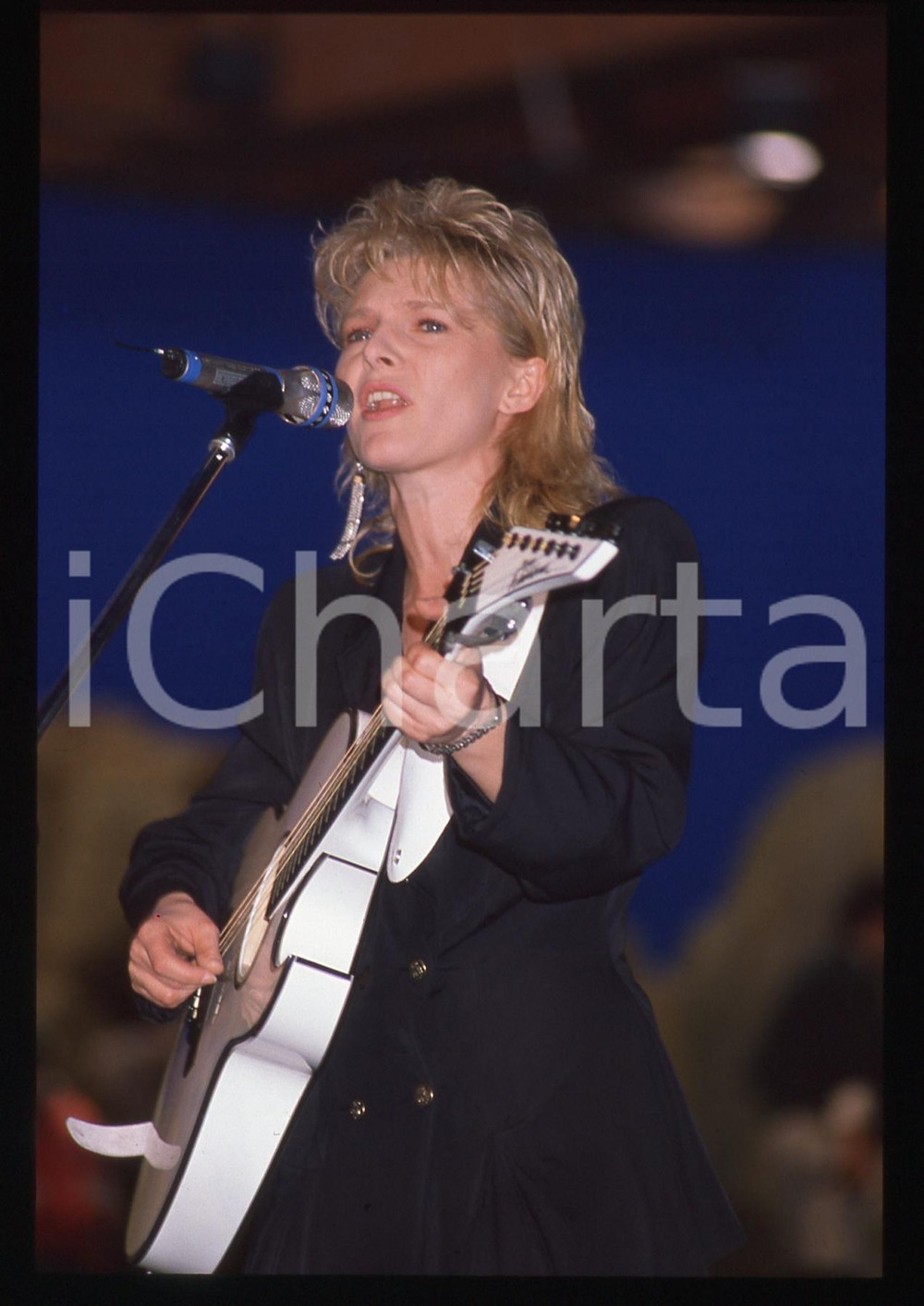 35mm vintage slide* 1990 - FESTIVAL DI SANREMO Lena BIOLCATI sul palco (1)