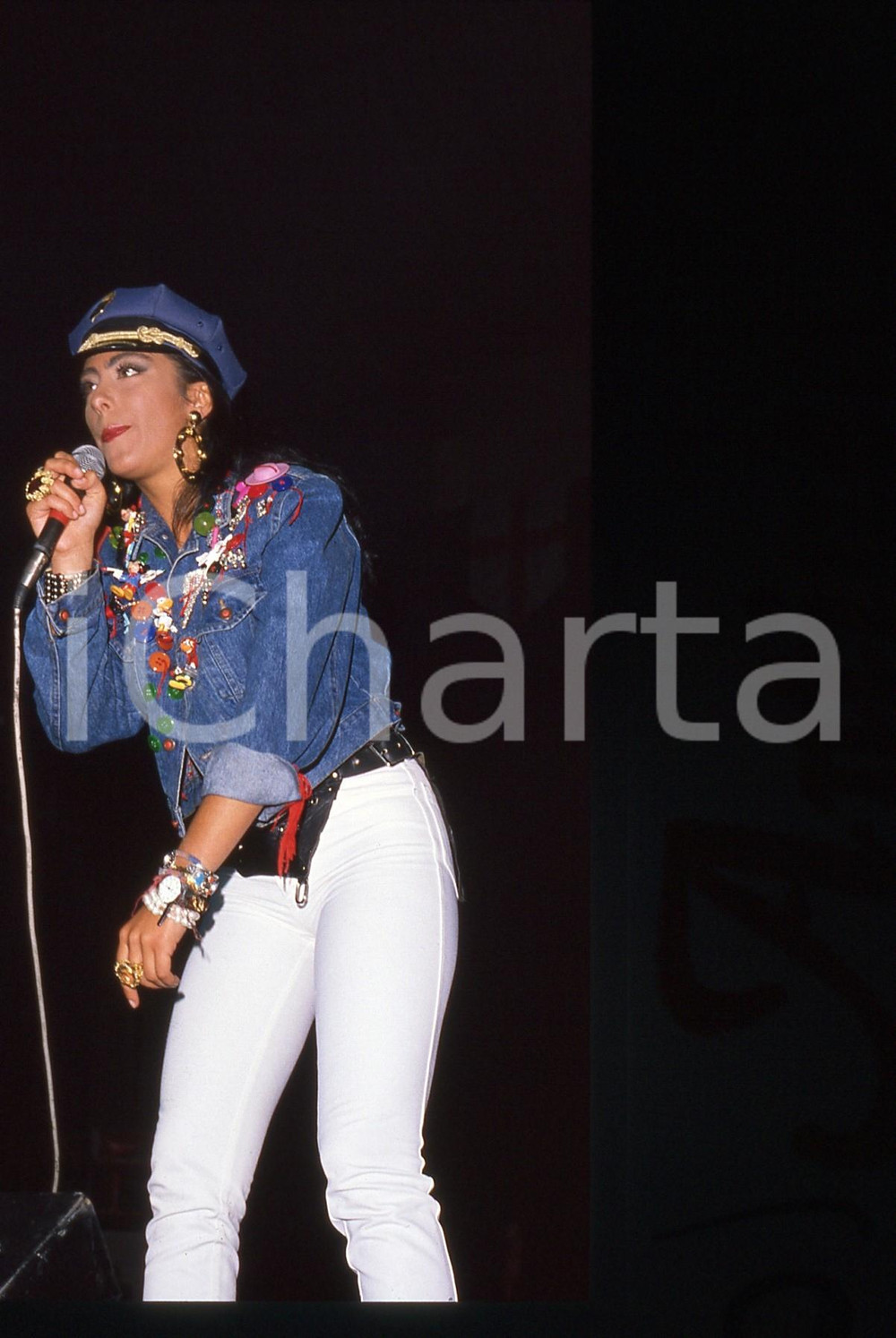 Fotografia d epoca originale 35mm vintage slide 1990ca Sabrina SALERNO in concerto 3 1