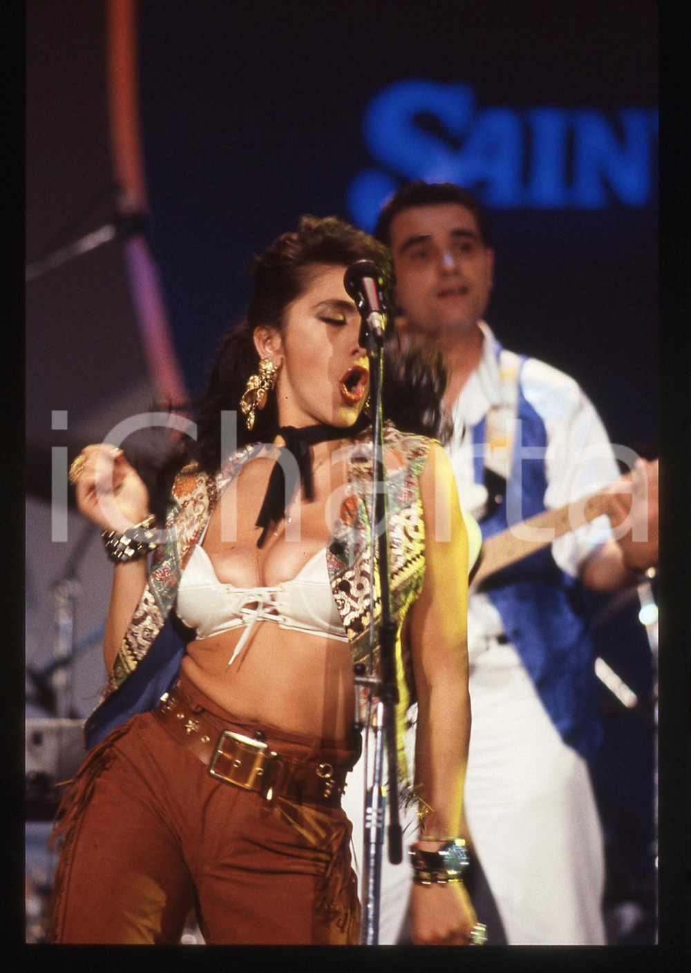 Fotografia d epoca originale 35mm vintage slide 1988 SAINT VINCENT ESTATE Sabrina SALERNO sul palco 13 1