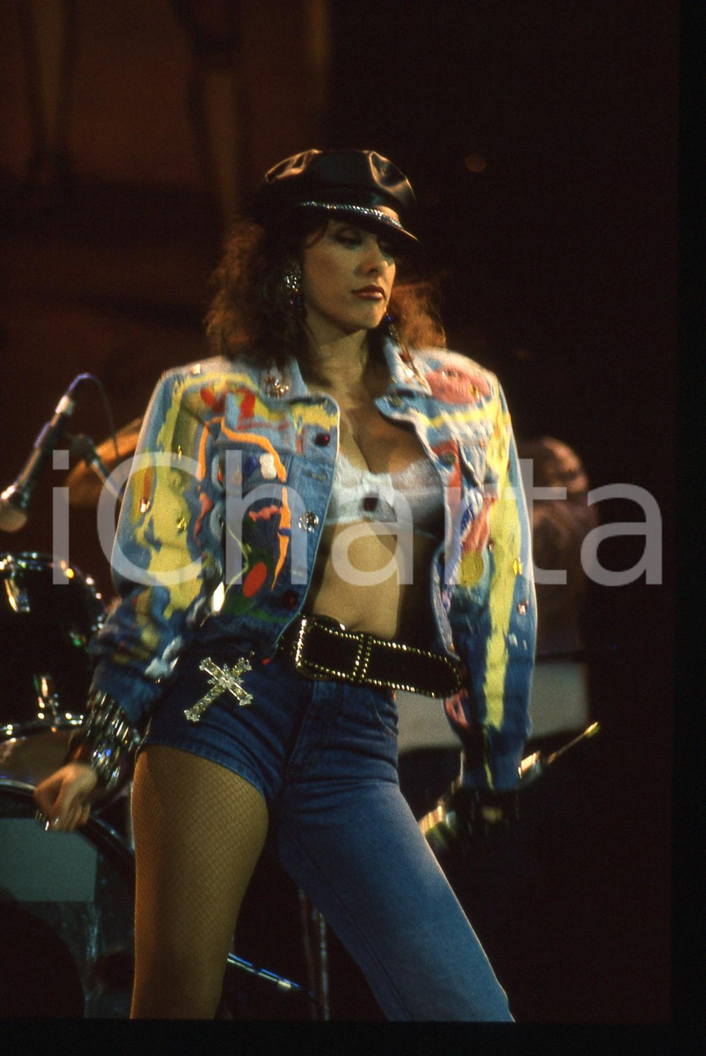 Fotografia d epoca originale 35mm vintage slide 1990ca Sabrina SALERNO in concerto 40 1
