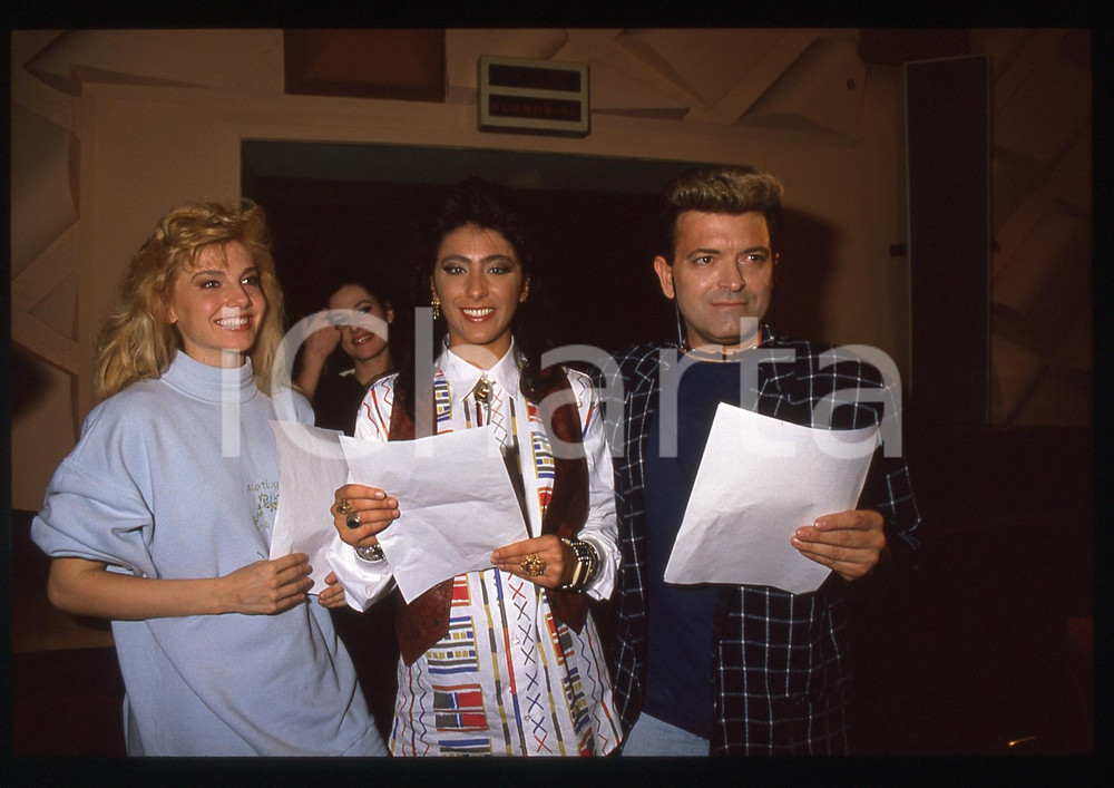 35mm vintage slide* 1989 FONIT CETRA Sabrina SALERNO e Lorella CUCCARINI (5)