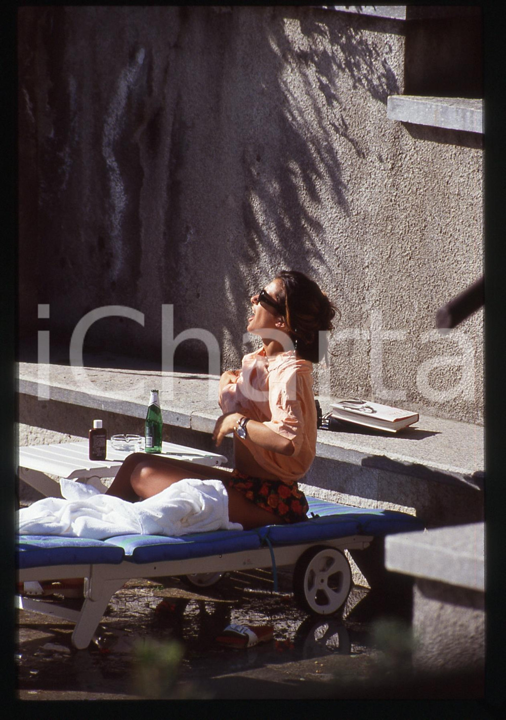 35mm vintage slide* 1990ca Sabrina SALERNO ritratta in piscina (36)