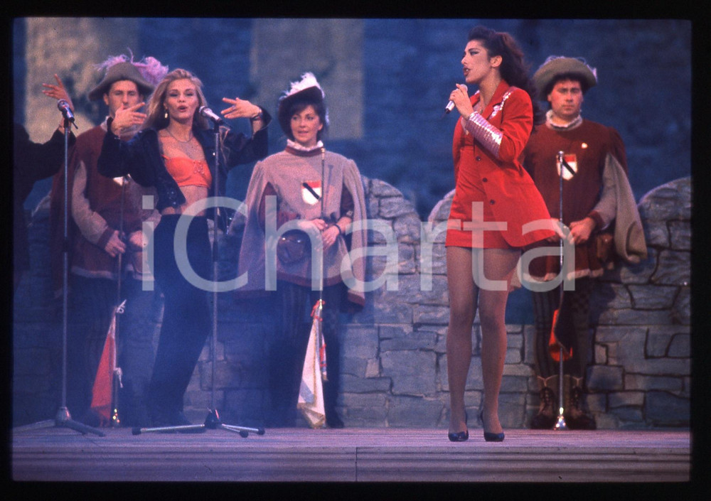 35mm vintage slide* 1990ca ritratto di Sabrina SALERNO durante uno show (9)