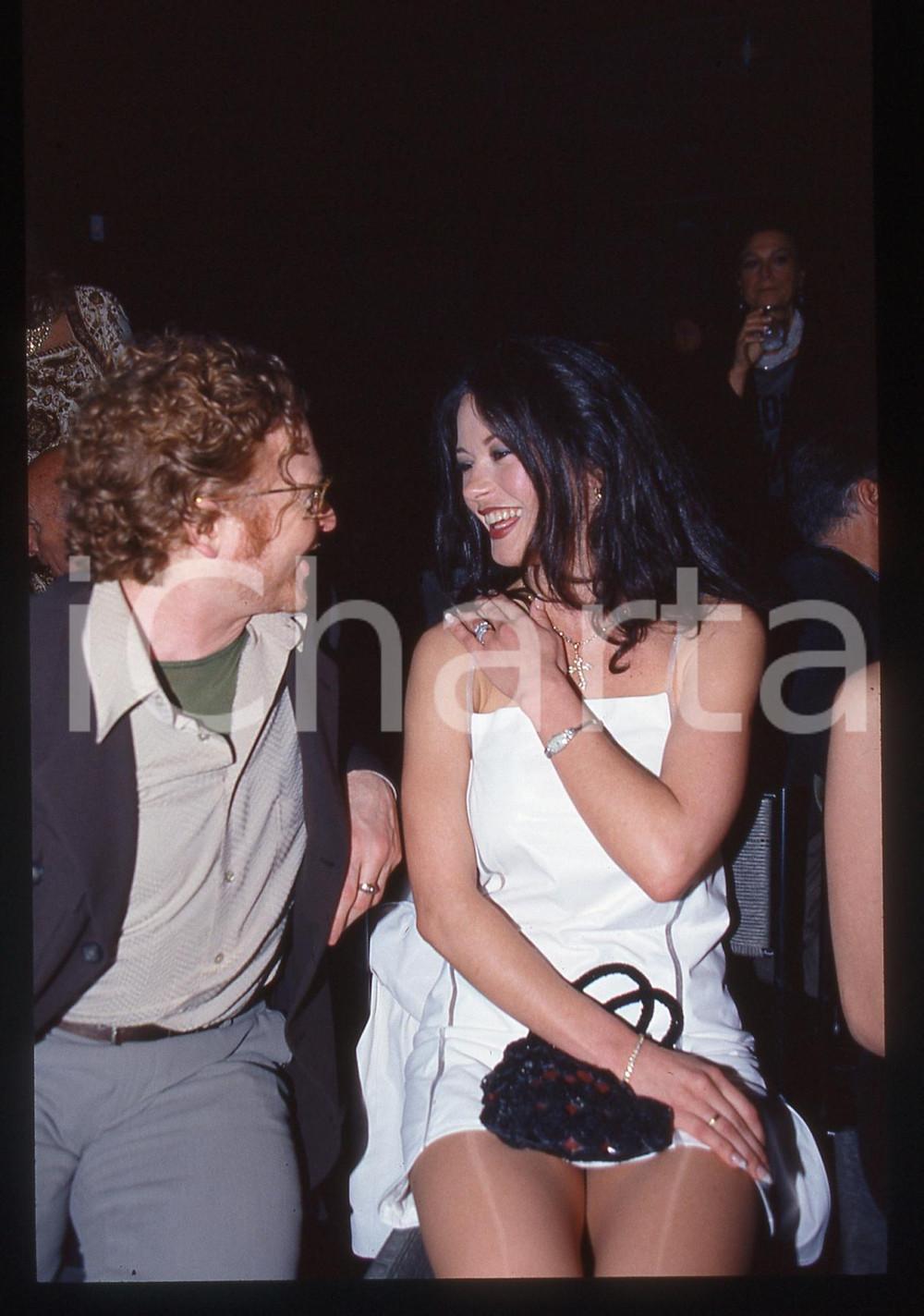 Fotografia d'epoca originale 35mm vintage slide* 1998 MILANO KRIZIA Catherine ZETA JONES e Mick HUCKNALL (2) 1