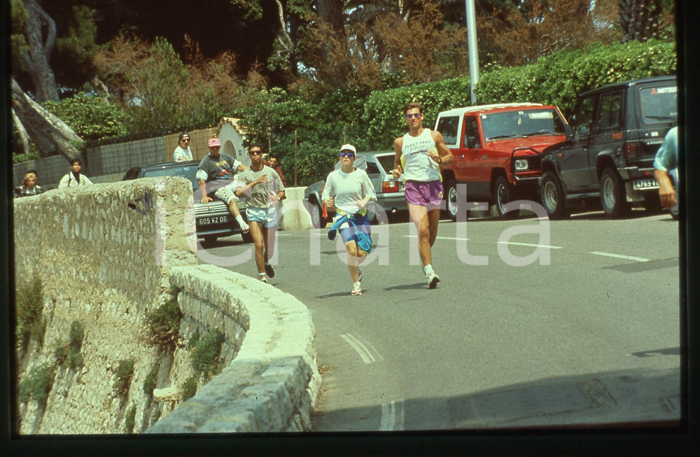 Fotografia d'epoca originale 35mm vintage slide* 1990ca COSTA AZZURRA Madonna Veronica CICCONE jogging 9 1