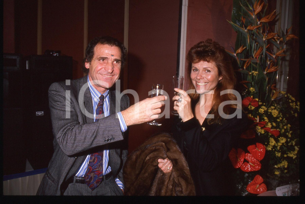 35mm vintage slide* 1985ca  Gino SANTERCOLE brinda con la moglie Melù (7)