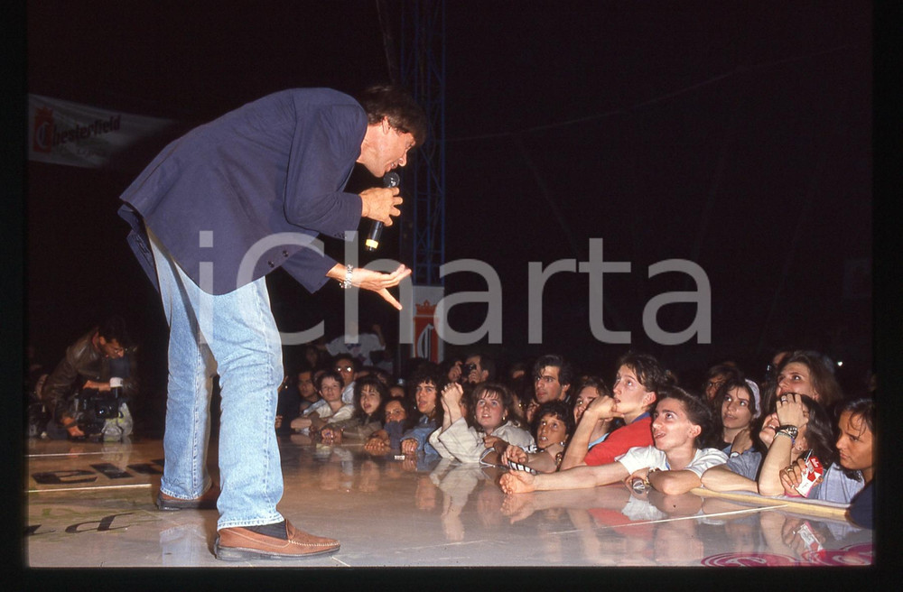 35mm vintage slide* 1990ca Gianni MORANDI in concerto (4)