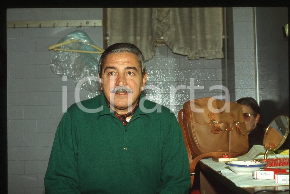 35mm vintage slide* 1990ca Renzo MONTAGNANI ritratto in camerino (5)