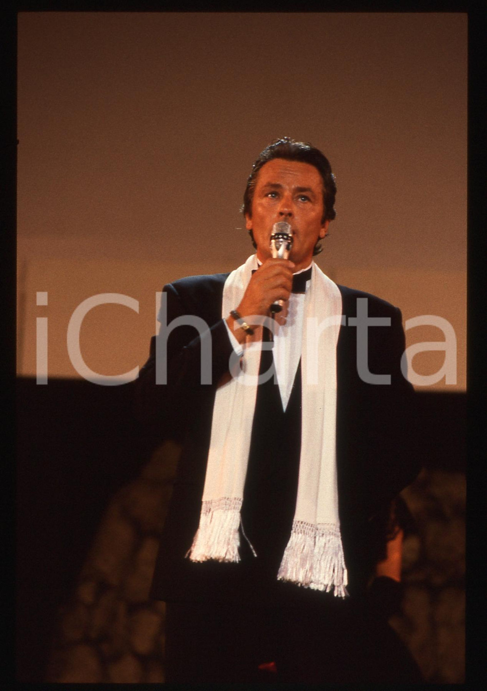 Fotografia d epoca originale 35mm vintage slide 1989 TAORMINA TEATRO GRECO Alain DELON 1 1