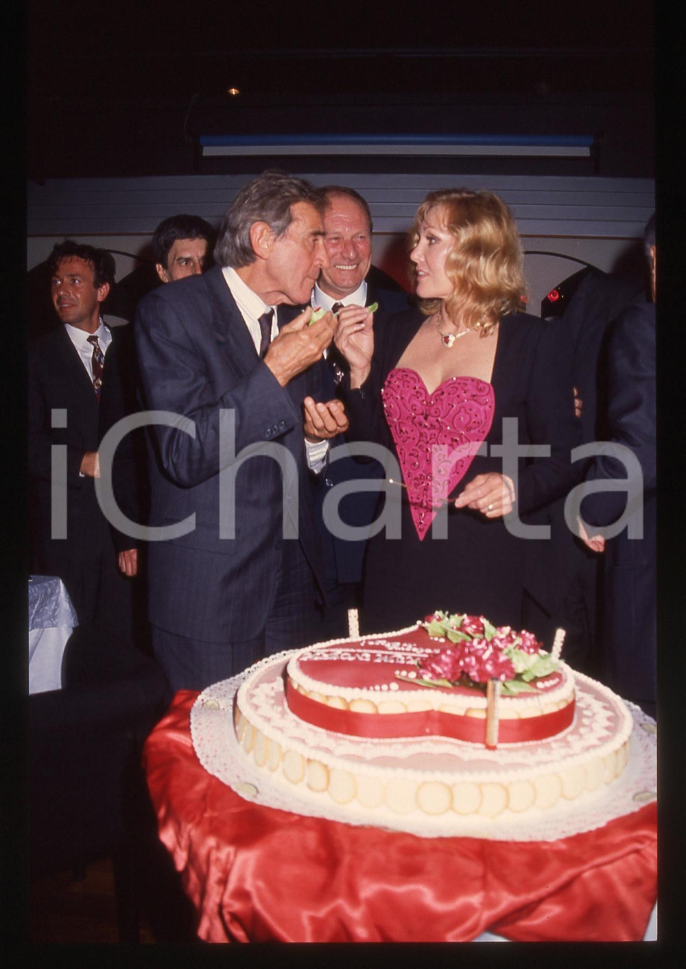 35mm vintage slide* 1991 MILANO Walter CHIARI festeggia Kim NOVAK (5)