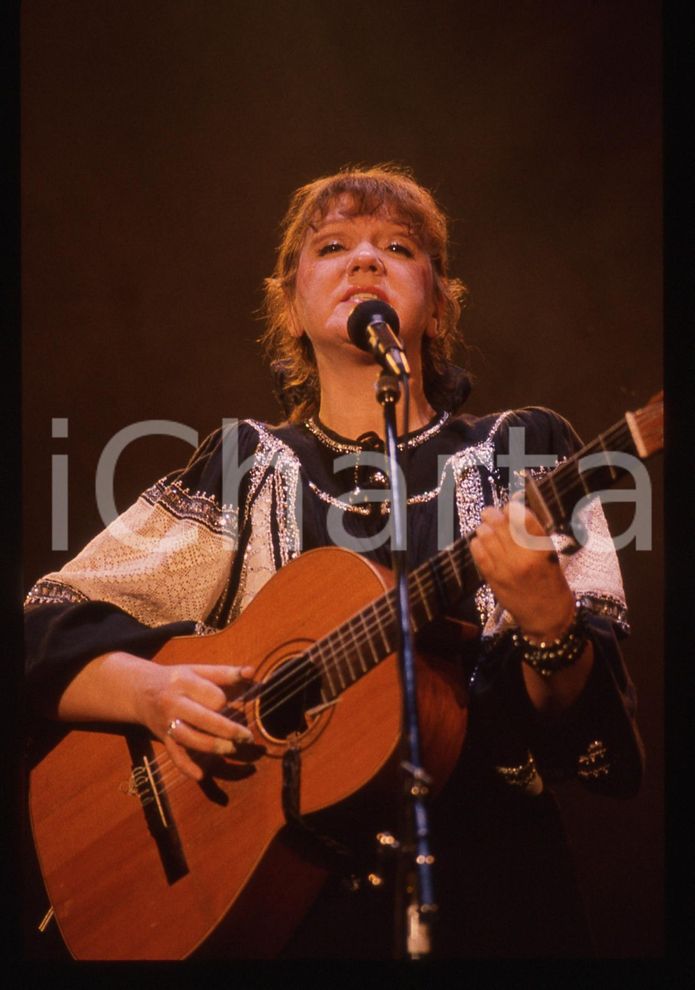 Fotografia d epoca originale 35mm vintage slide 1990ca MILANO Zhanna BICHEVSKAYA folk singer 2 1