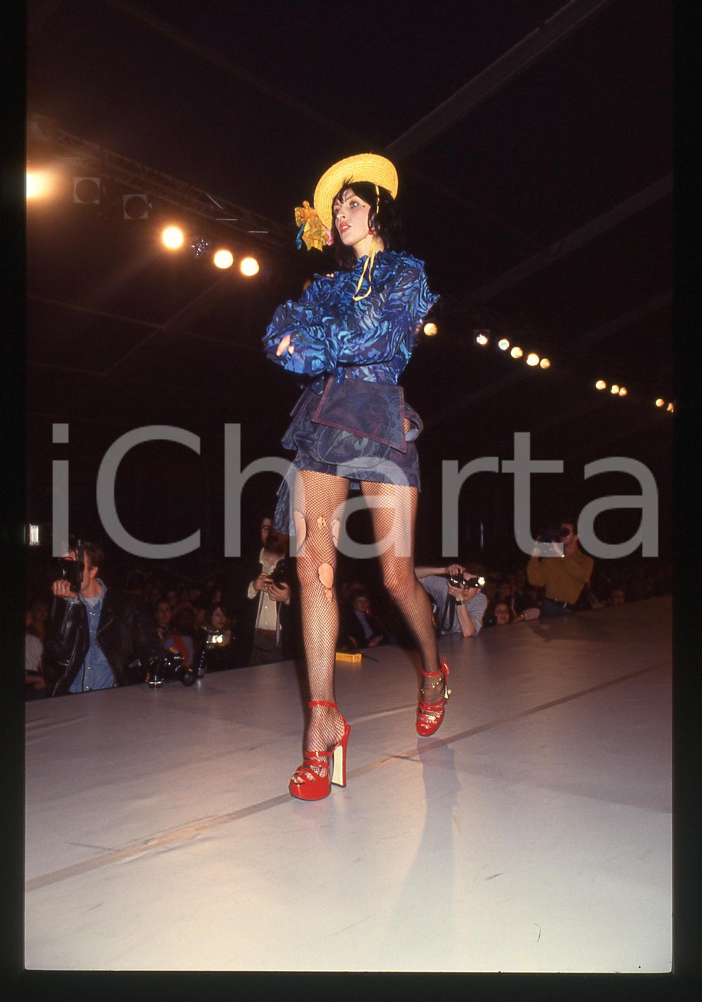35mm vintage slide* 1993 LONDON Festival of Fashion Vivienne WESTWOOD (12)