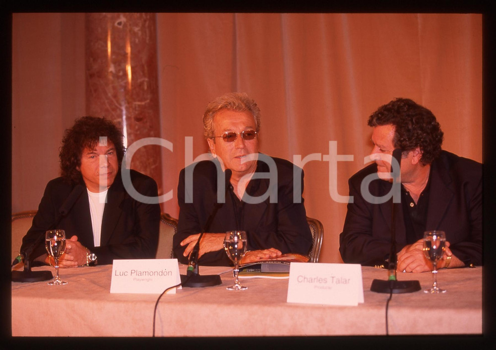 35mm vintage slide* 1998 NOTRE - DAME DE PARIS Riccardo COCCIANTE Luc PLAMONDON