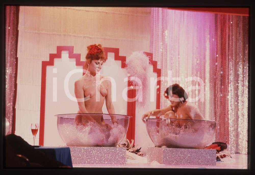 35mm vintage slide* 1985ca Rosa FUMETTO con Olga WATERPROOF (130) 