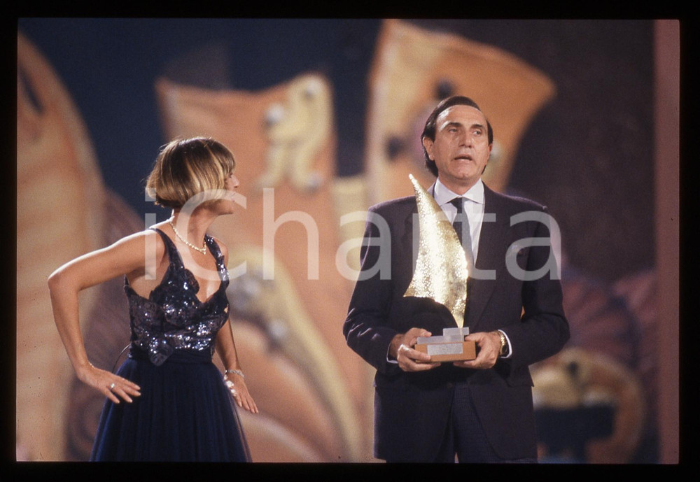 Fotografia d epoca originale 35mm vintage slide 1989 RIVA DEL GARDA VELA D ORO Loretta GOGGI  Pippo BAUDO 3 1