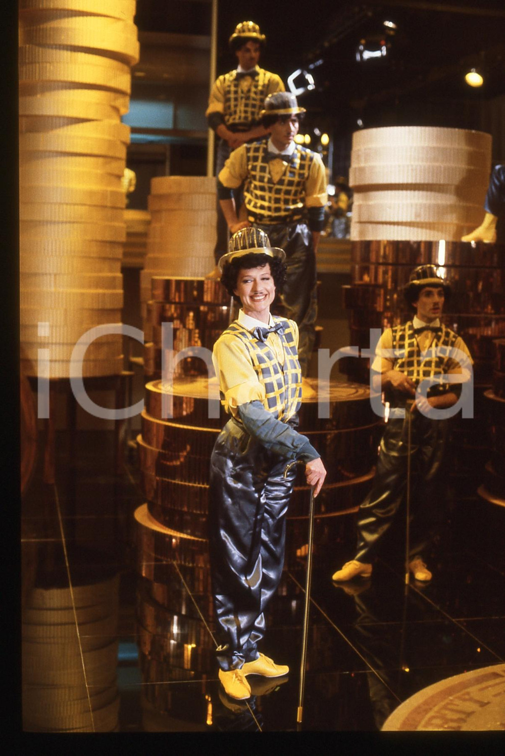 35mm vintage slide* 1985ca RAI Loretta GOGGI nei panni di Charlie CHAPLIN (16)