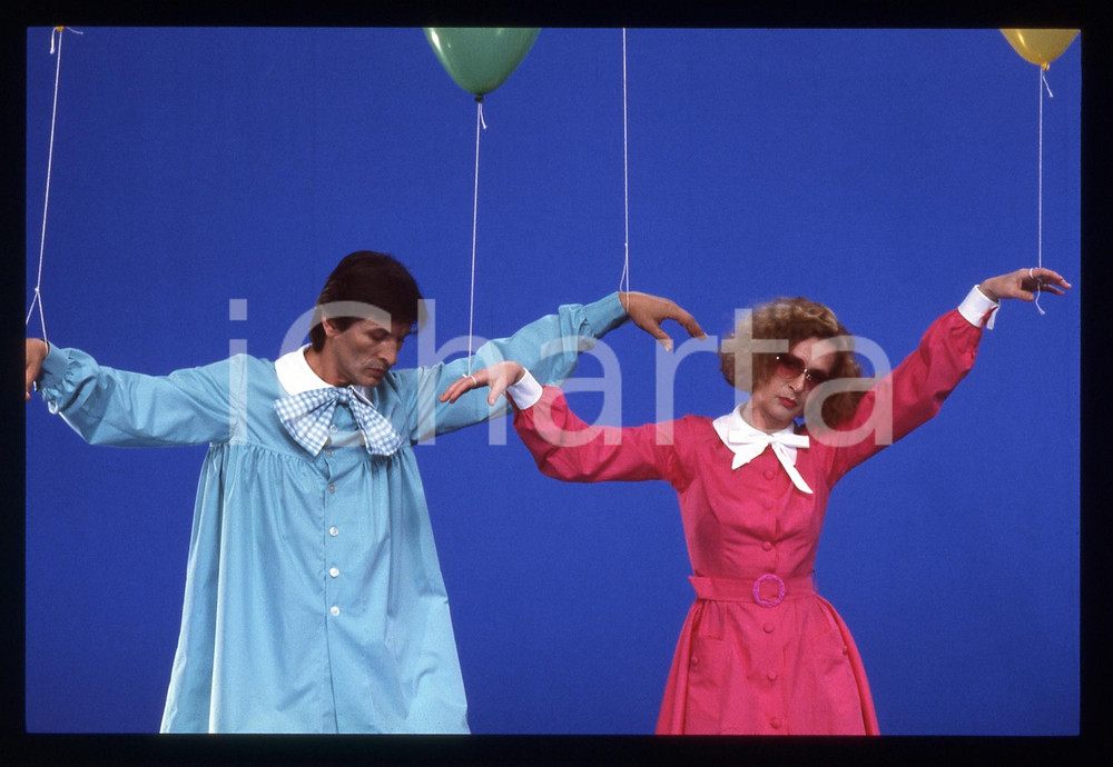 35mm vintage slide* 1985ca SPETTACOLO Loretta GOGGI con Gianni BREZZA (7)
