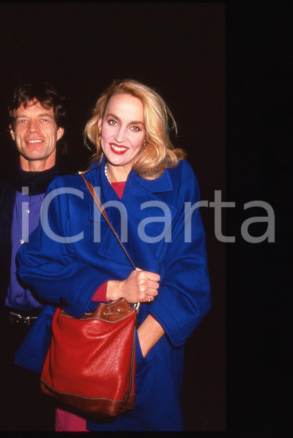 Fotografia d'epoca originale 35mm vintage slide* 1990ca COSTUME Mick JAGGER con Jerry HALL (2) 1