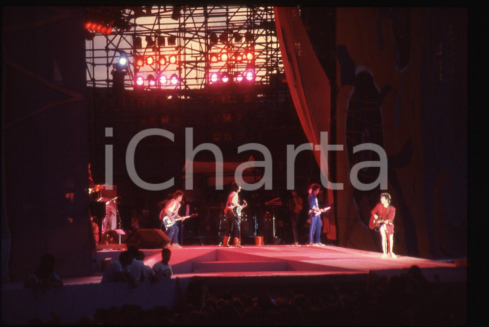 Fotografia d epoca originale 35mm vintage slide1982 Rotterdam ? Mick JAGGER ROLLING STONES  in concerto 1 1