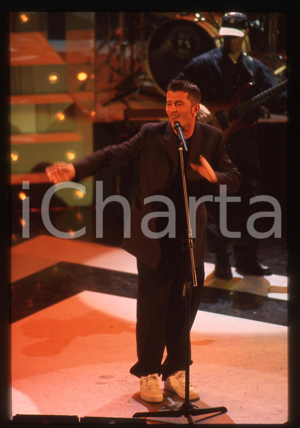 Fotografia d epoca originale 35mm vintage slide 1997 SANREMO GIOVANI KAIGO sul palco dell Ariston 4 1