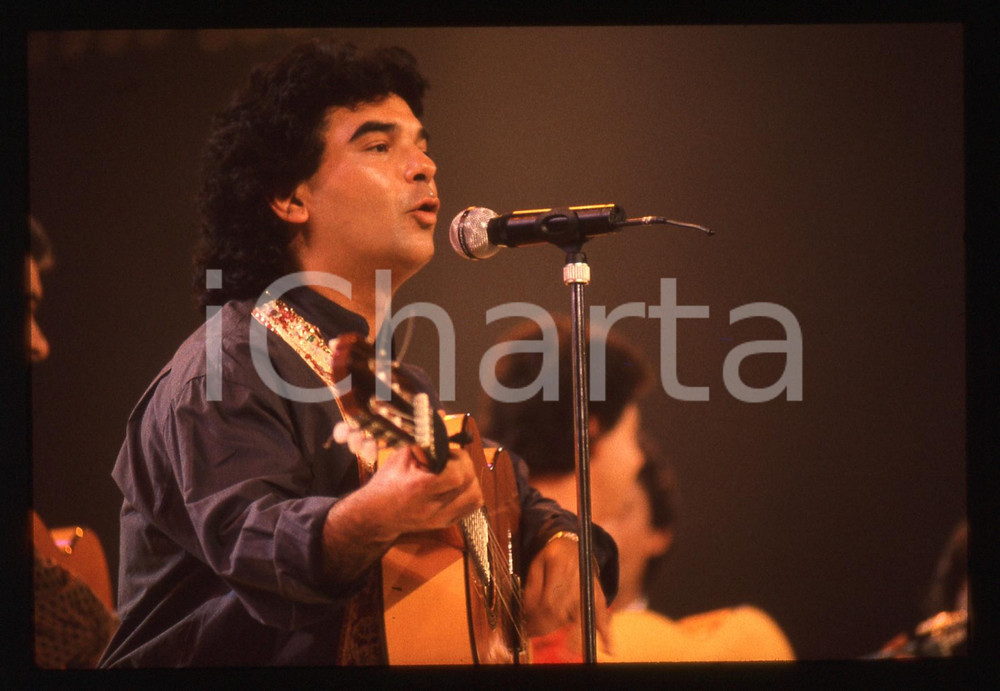 35mm vintage slide* 1988 BARI Teatro Petruzzelli Nicolas REYES dei GIPSY KING 1