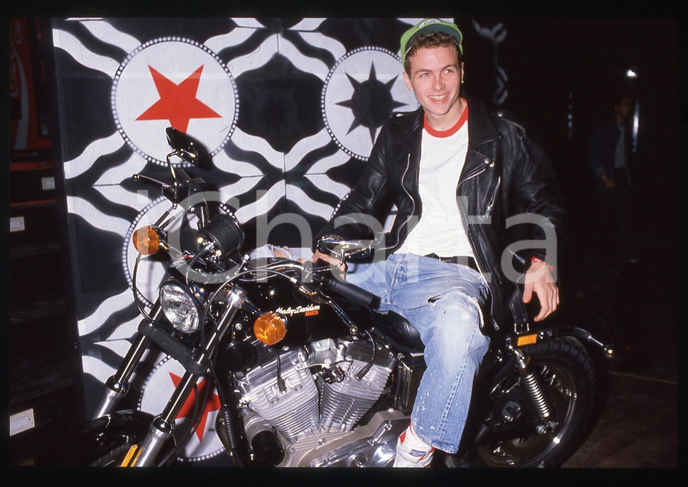 35mm vintage slide* 1988 MILANO Lorenzo JOVANOTTI al Rolling Stone (14)