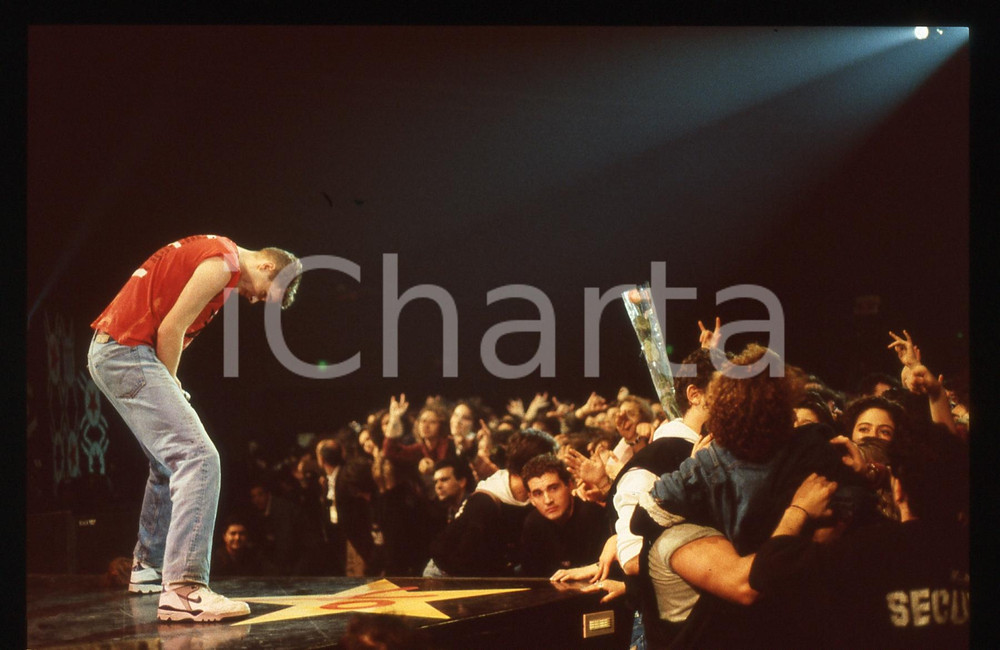 35mm vintage slide* 1988 MILANO Lorenzo JOVANOTTI al Rolling Stone (15)