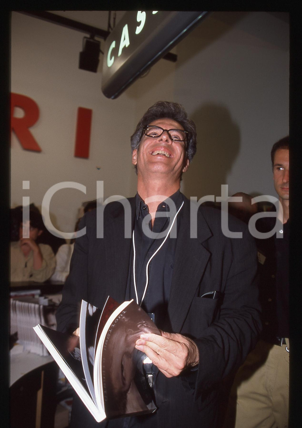 35mm vintage slide* 1998 MILANO (?) Claudio BAGLIONI presenta libro MONDADORI