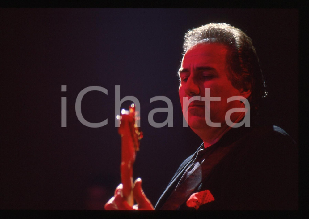 35mm vintage slide* 1990ca MUSICA Giancarlo SBRIZIOLO dei DIK DIK in concerto 1