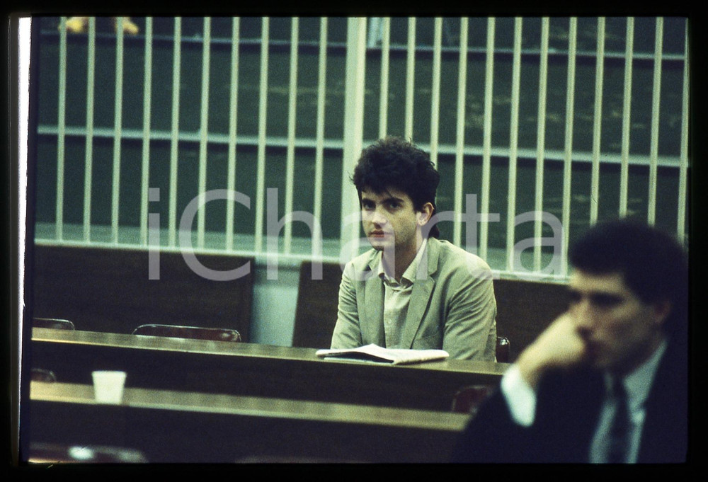 35mm vintage slide* 1980ca MILANO Paolo MORANDINI Processo Walter TOBAGI (1)