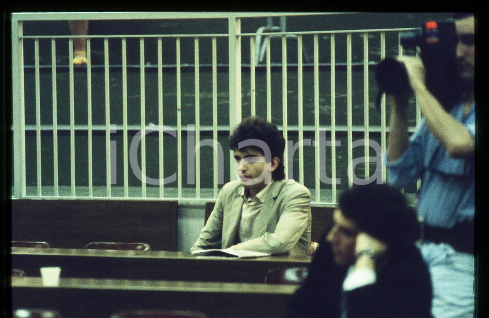 35mm vintage slide* 1980ca MILANO Paolo MORANDINI Processo Walter TOBAGI (2)