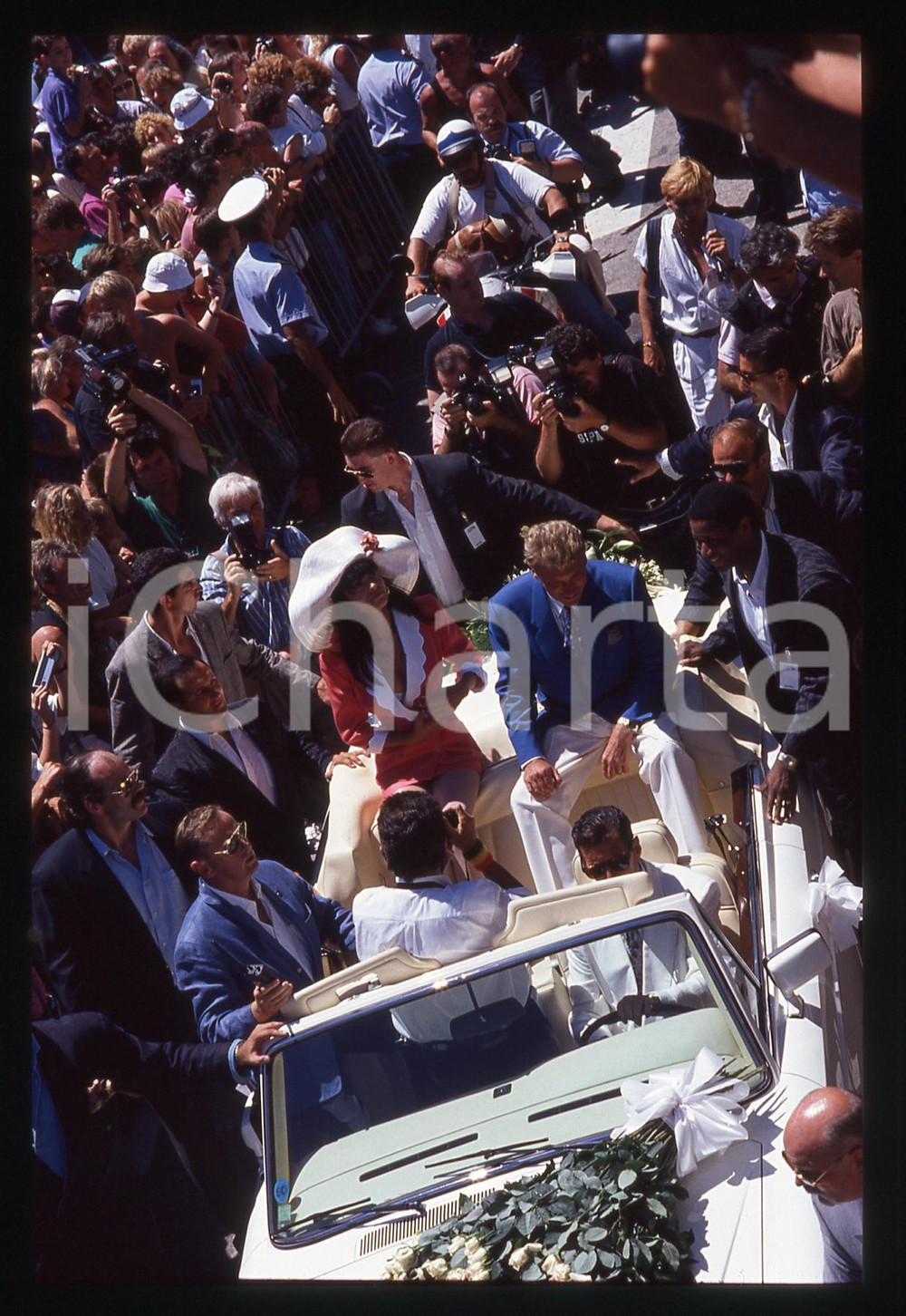 35mm vintage slide* 1990 RAMATUELLE Johnny HALLYDAY e Adeline BLONDIEAU Nozze 4