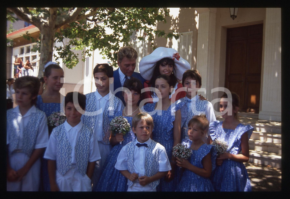 35mm vintage slide* 1990 RAMATUELLE Johnny HALLYDAY e Adeline BLONDIEAU Nozze 7
