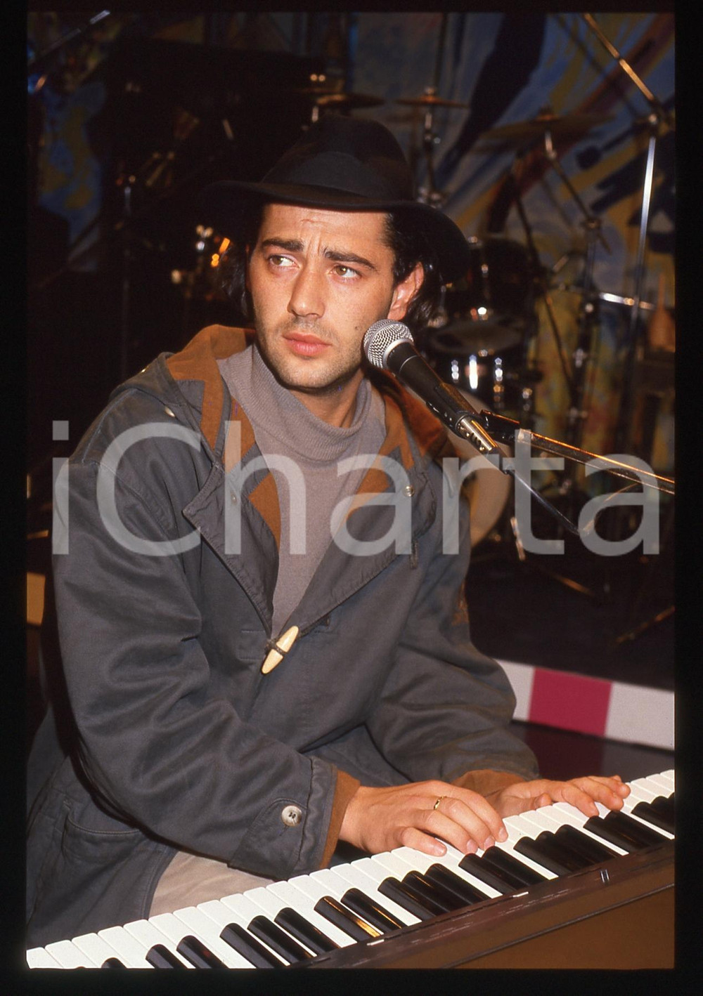 35mm vintage slide* 1990ca MUSiCA Luca CARBONI durante soundcheck Ritratto (3)
