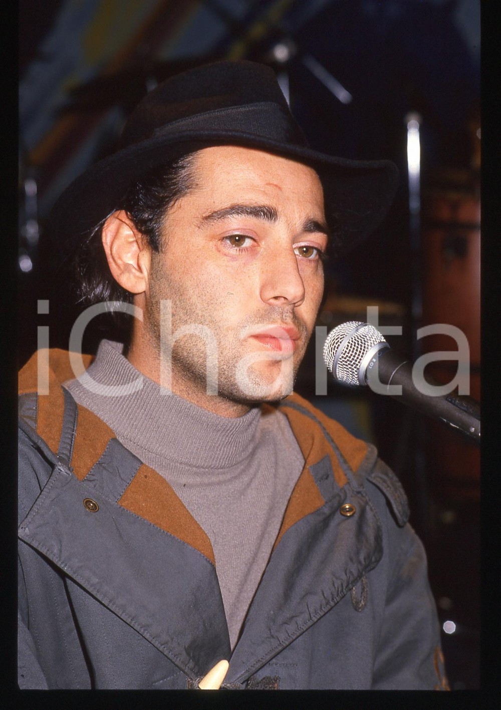 35mm vintage slide* 1990ca MUSiCA Luca CARBONI durante soundcheck Ritratto (4)