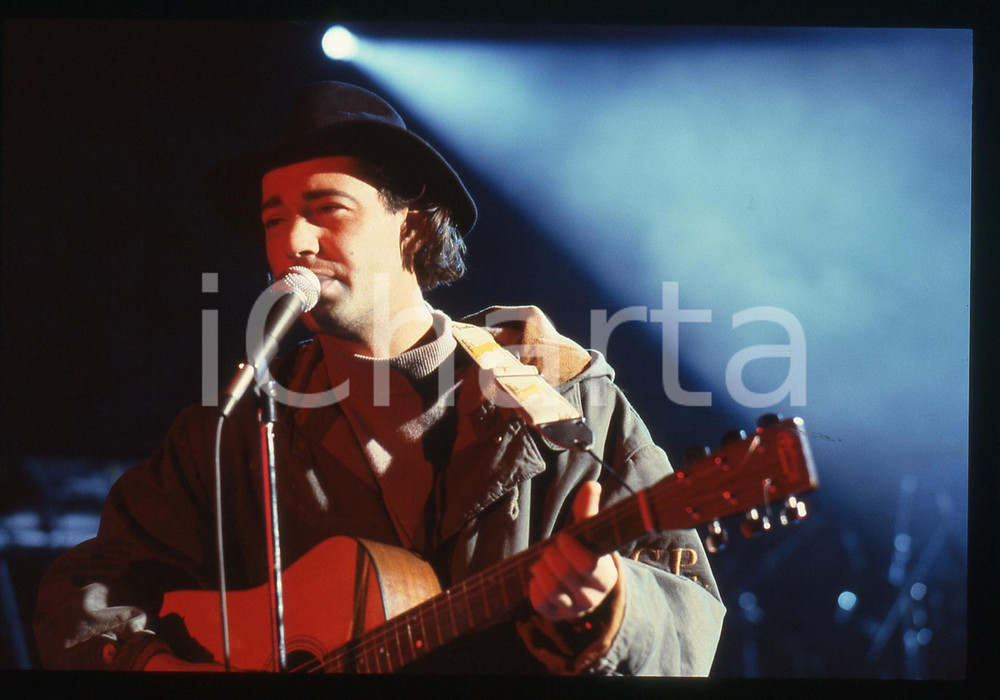 35mm vintage slide* 1990ca MUSiCA Luca CARBONI durante un concerto (4)