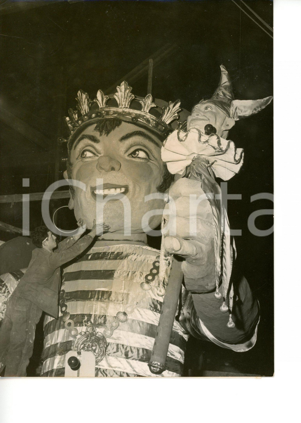 1956 NIZZA Preparativi sfilata di CARNEVALE - Re di cartapesta *Foto 13x18 cm