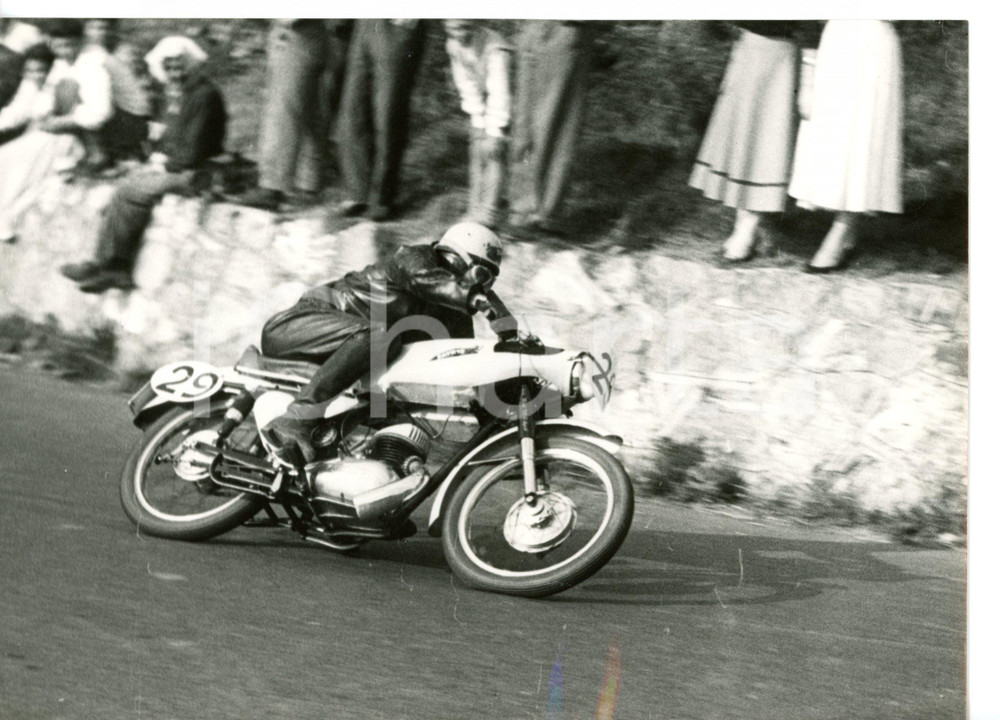 1954 GENOVA MOTOCICLISMO Pontedecimo-Giovi - Passaggio di un concorrente - Foto