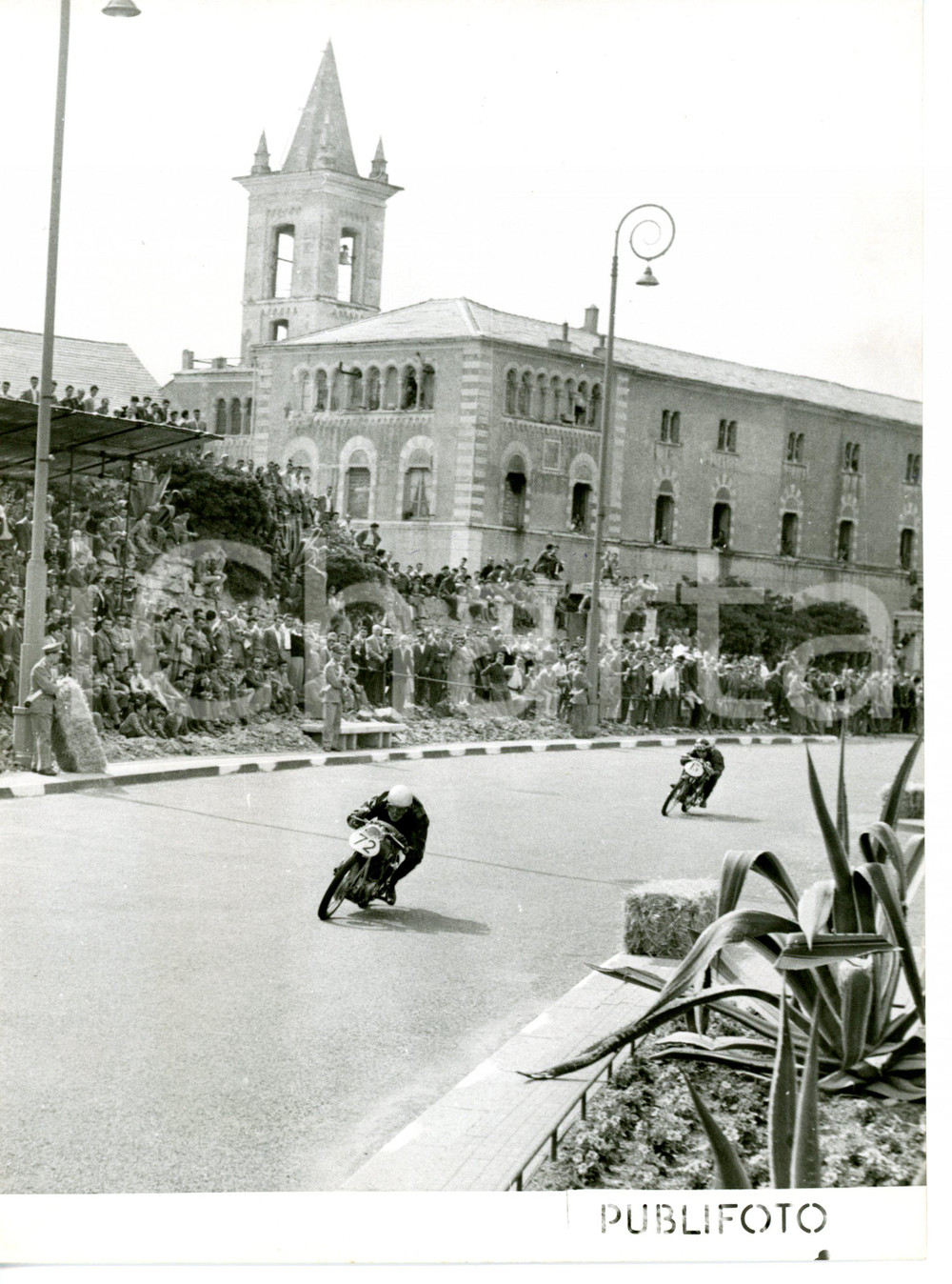 1953 GENOVA - MOTOCICLISMO Passaggio moto classe 125 Foto 18x24 cm