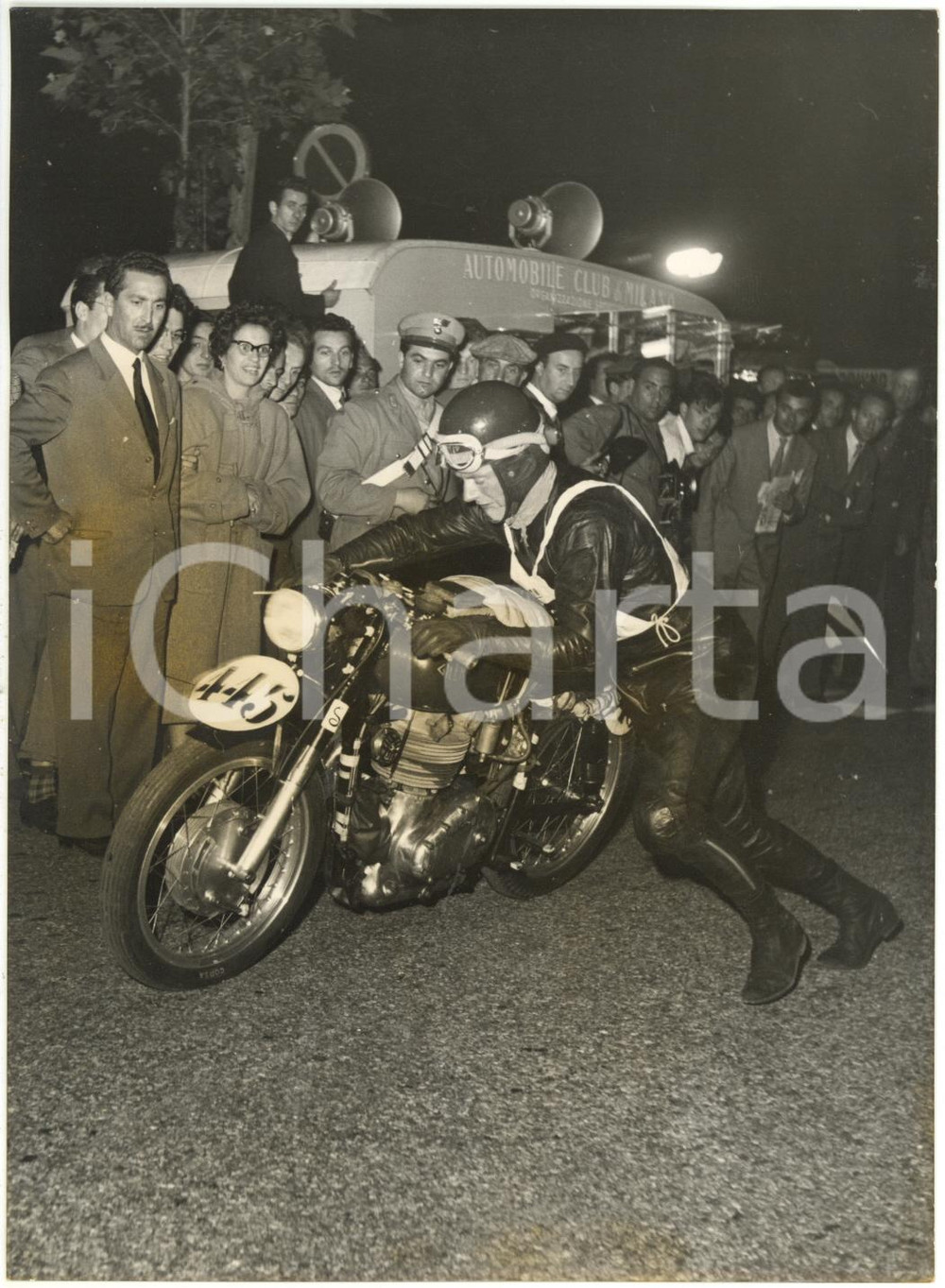 1954 MILANO-TARANTO Partenza Orlando VALDINOCI su GILERA 500 cc - Roulotte ACI