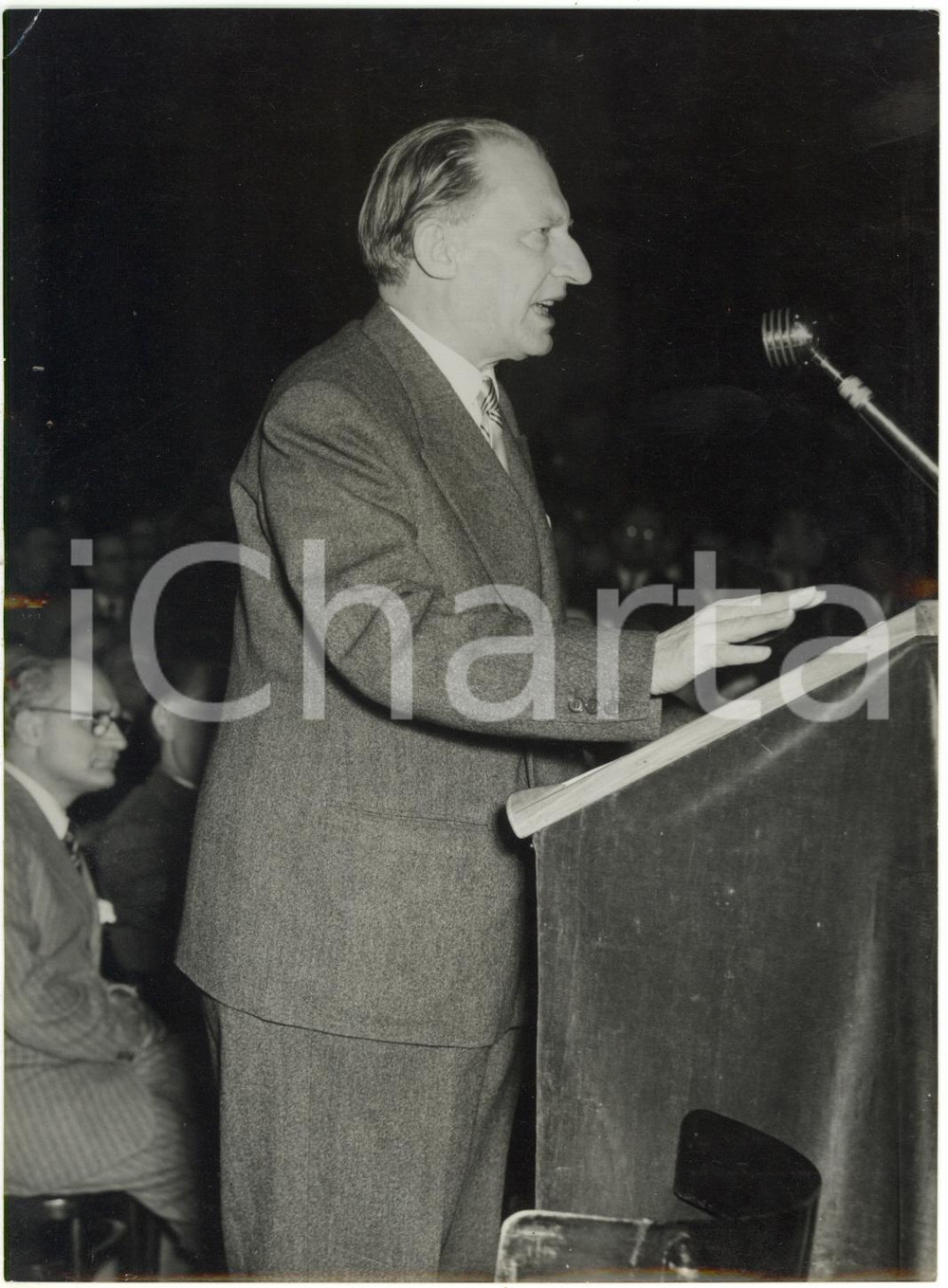 1953 MILANO TEATRO LIRICO Discorso di Alcide DE GASPERI durante convegno DC (2)