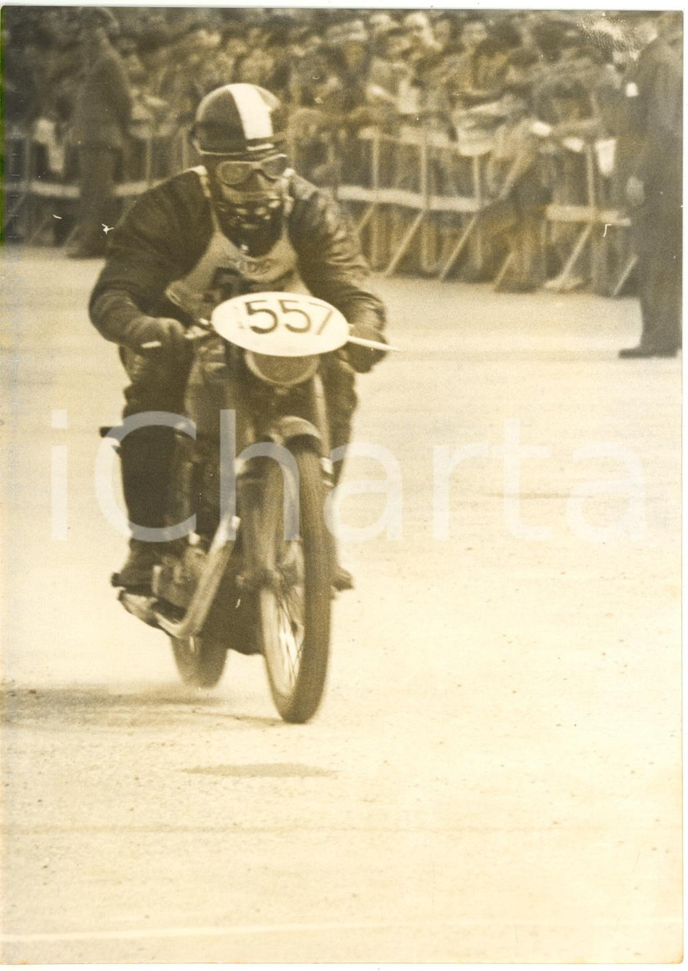 1955 ca RICCIONE - MOTOCICLISMO Fernando SPEZIALI vincitore tappa su Moto MORINI